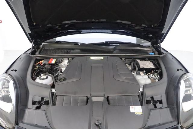 Porsche Cayenne 2021 thumb 8