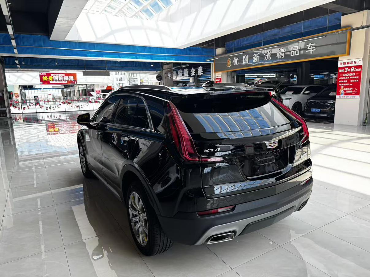 Cadillac XT4 2020 thumb 2