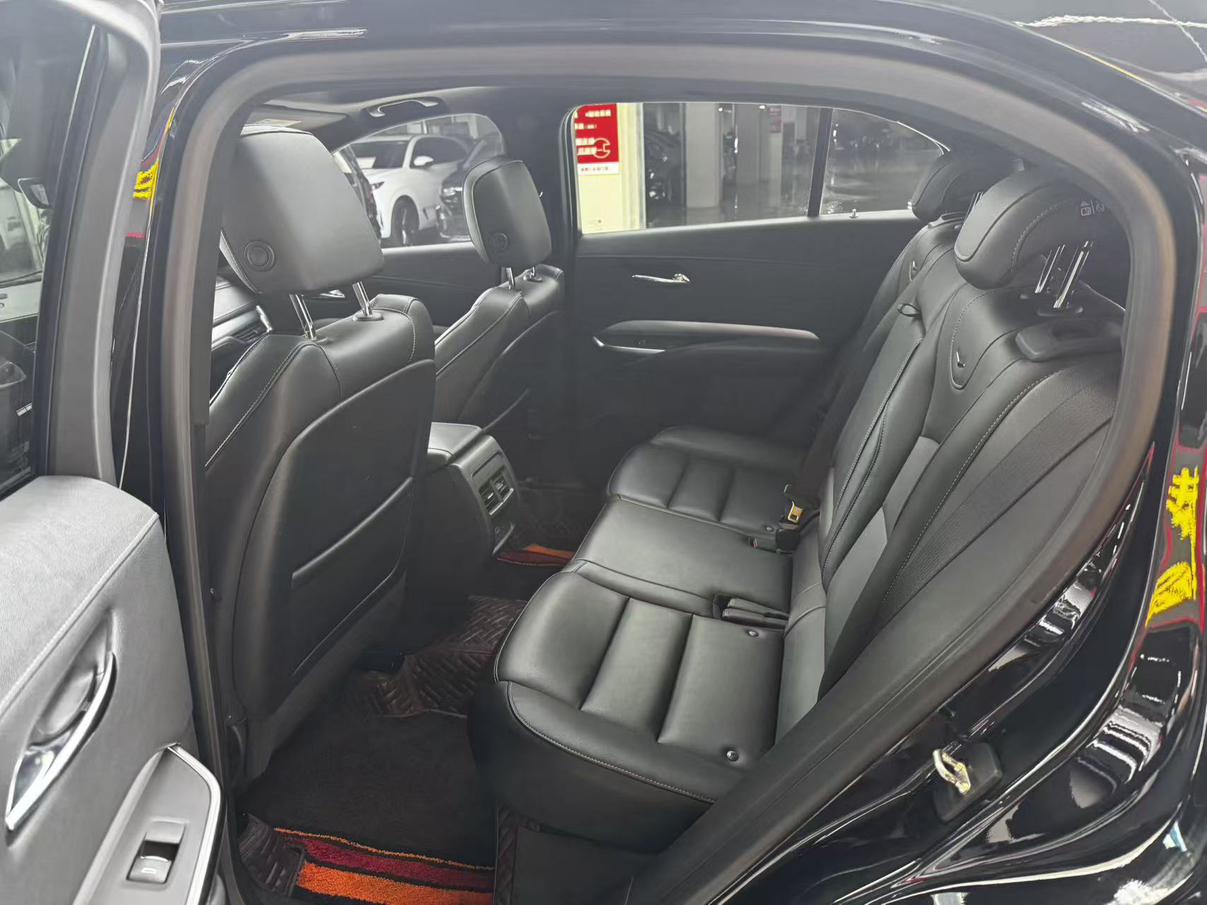 Cadillac XT4 2020 thumb 7