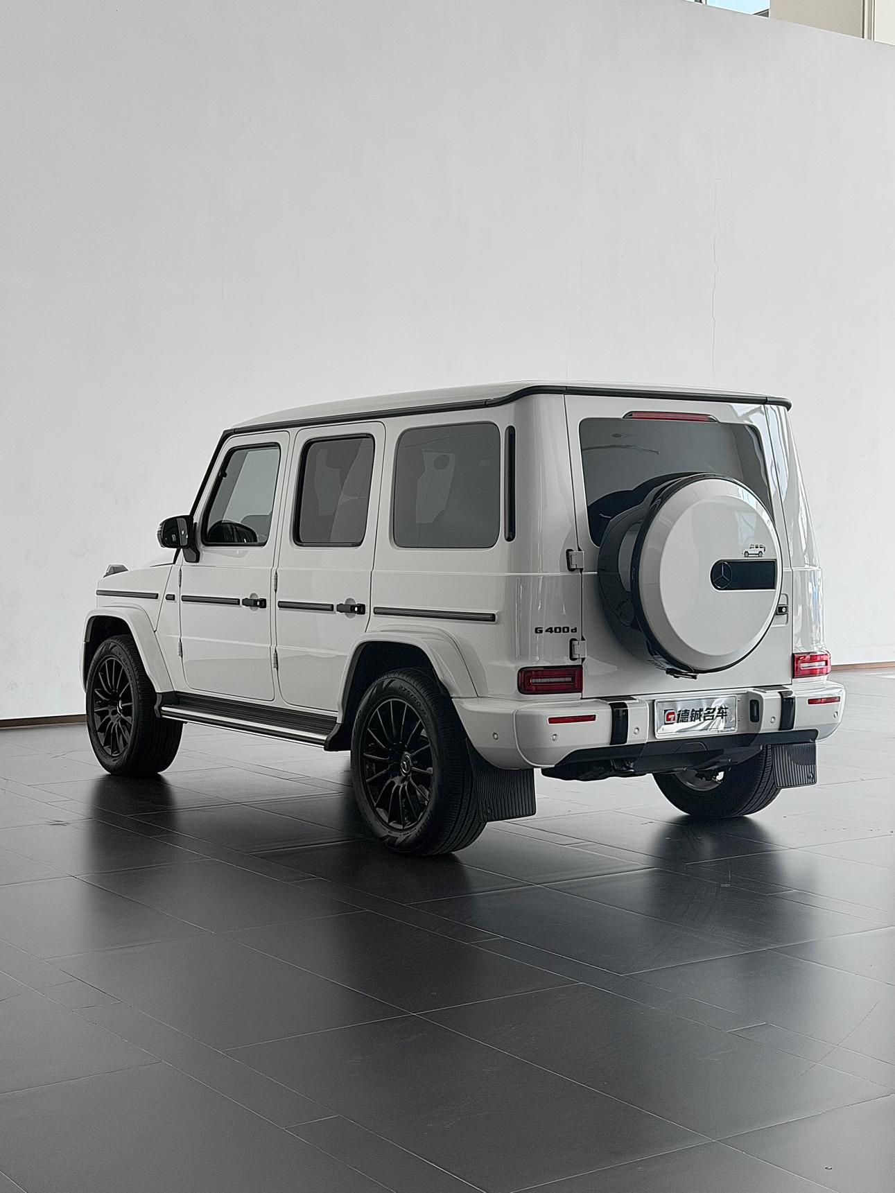 Mercedes-Benz G-Класс 2023 thumb 2