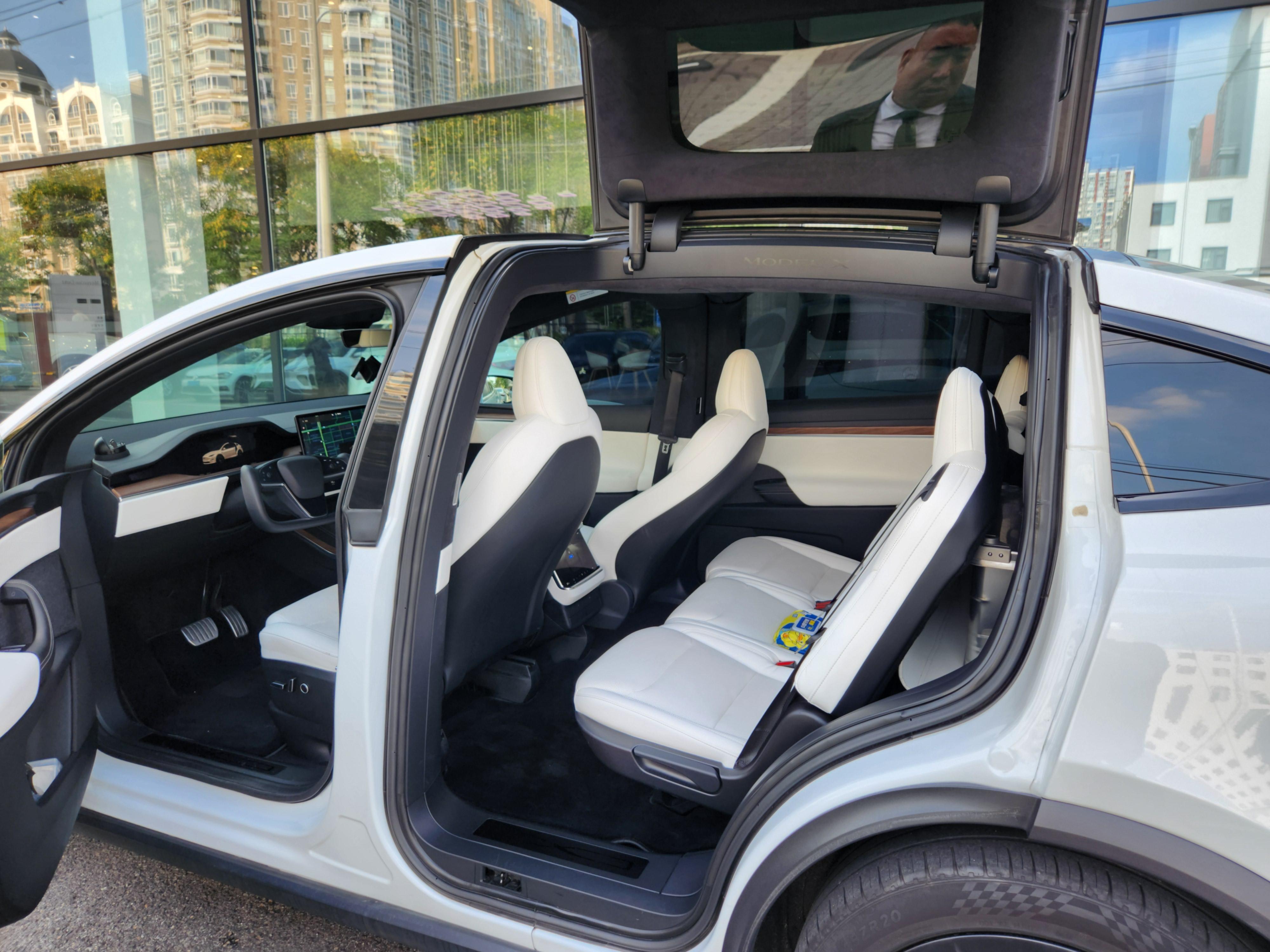 Tesla Model X 2023 thumb 12