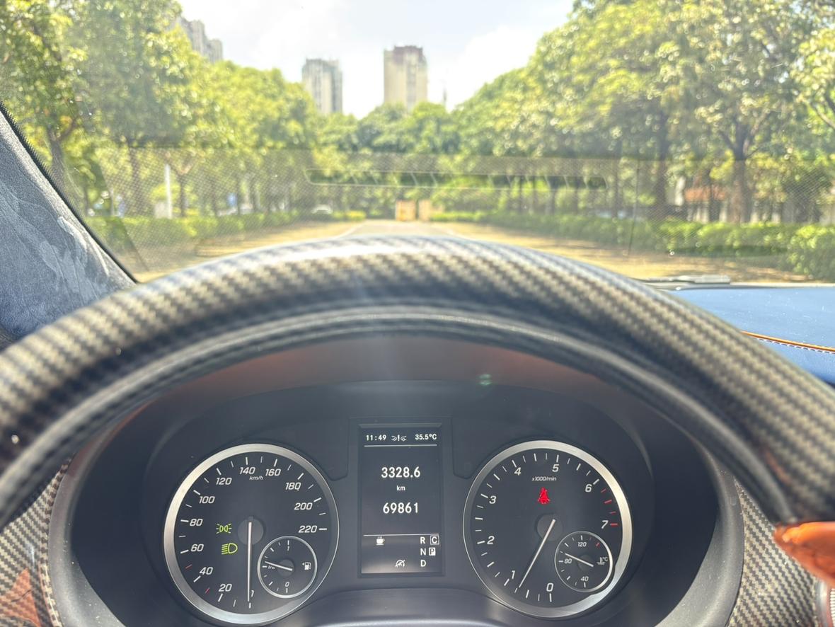 Mercedes-Benz Wei Ting 2021 thumb 7