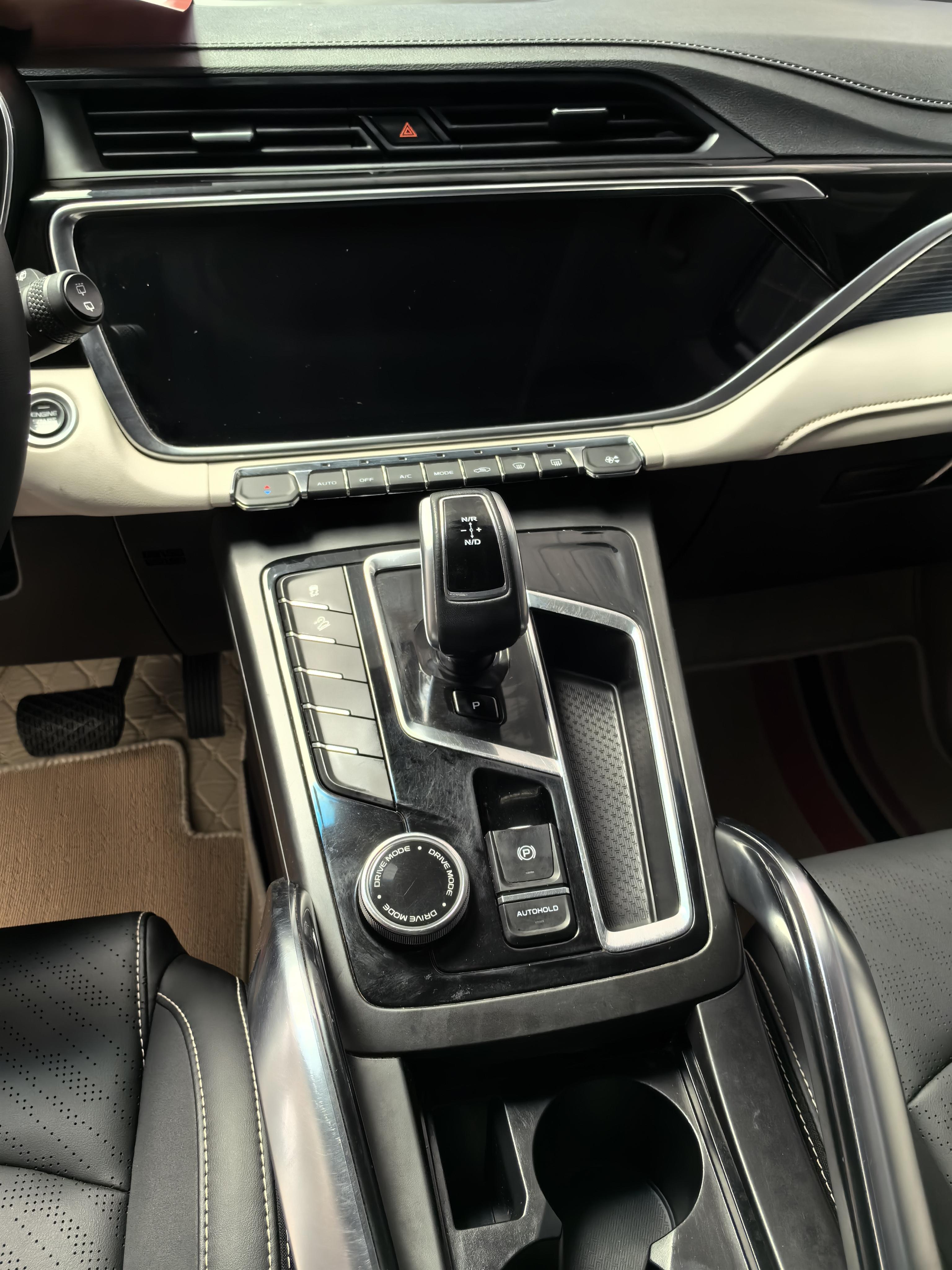 Geely Boyue 2022 thumb 4