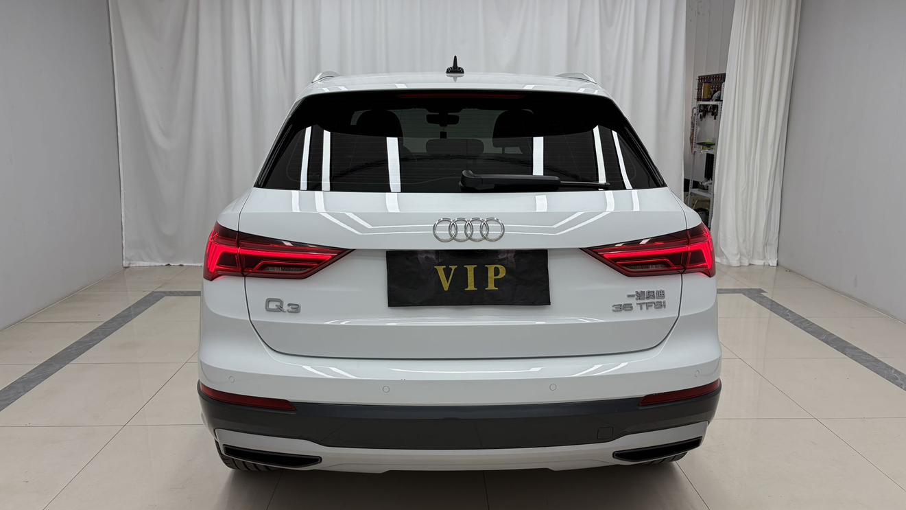 Audi Q3 2023 thumb 3