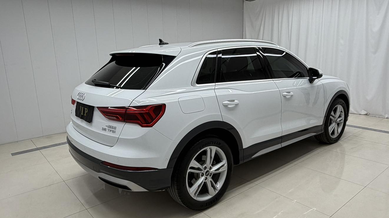 Audi Q3 2023 thumb 4