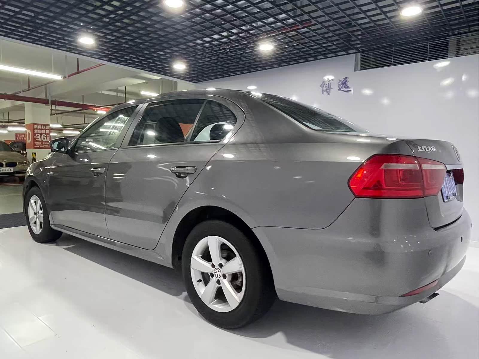 Volkswagen Lavida XR 2013 thumb 2