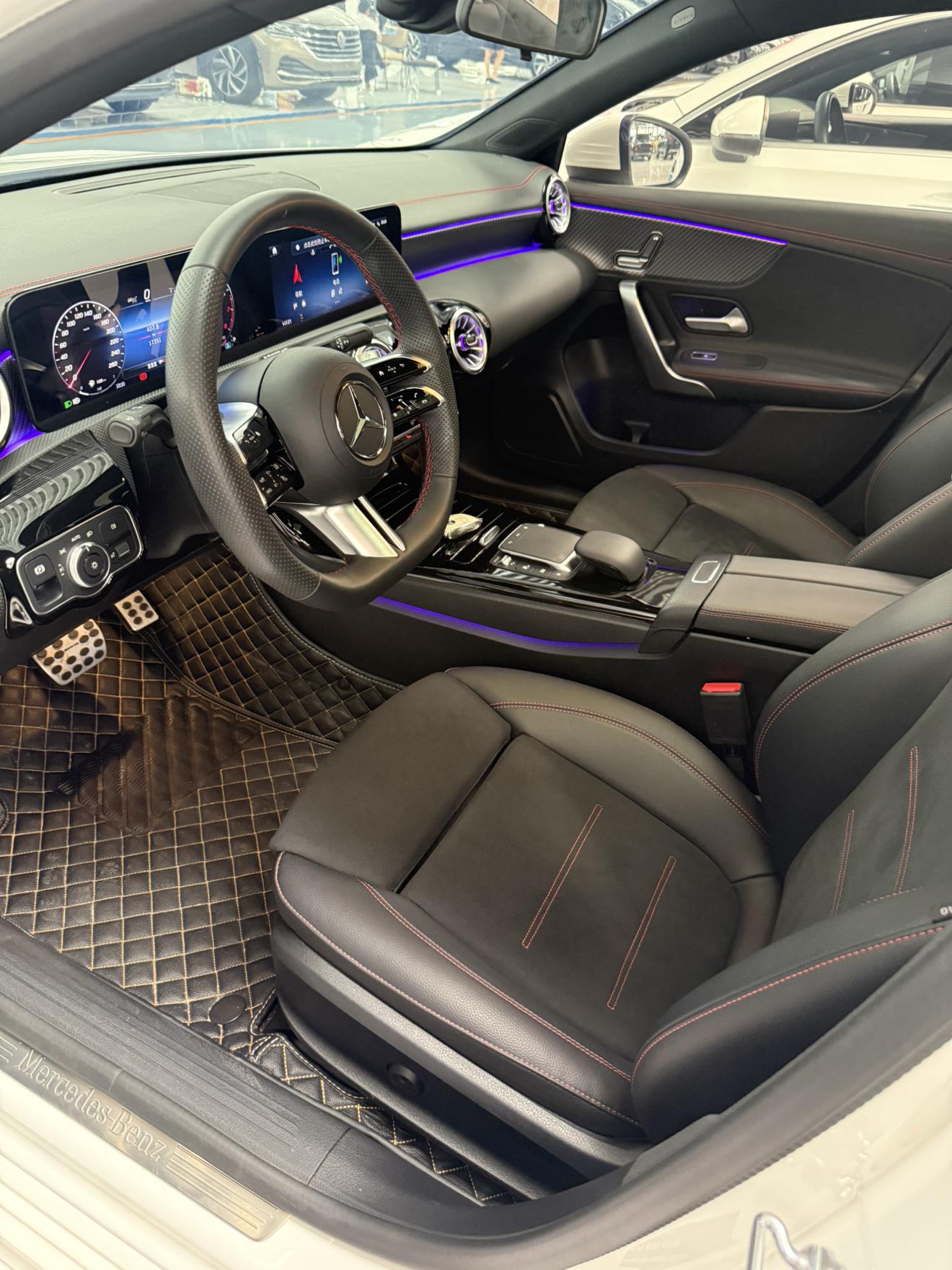 Mercedes-Benz A-Класс 2023 thumb 12