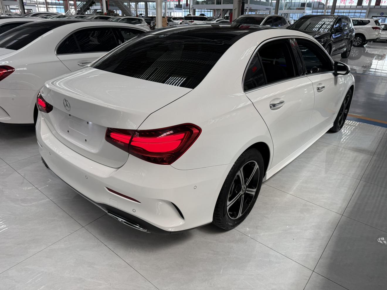 Mercedes-Benz A-Класс 2024 thumb 4