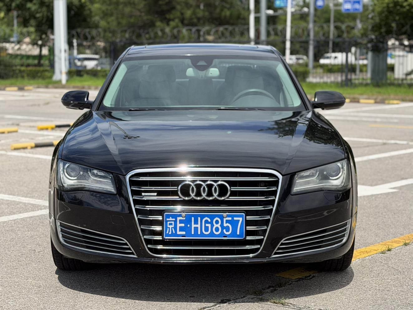 Audi A8 2013 thumb 9