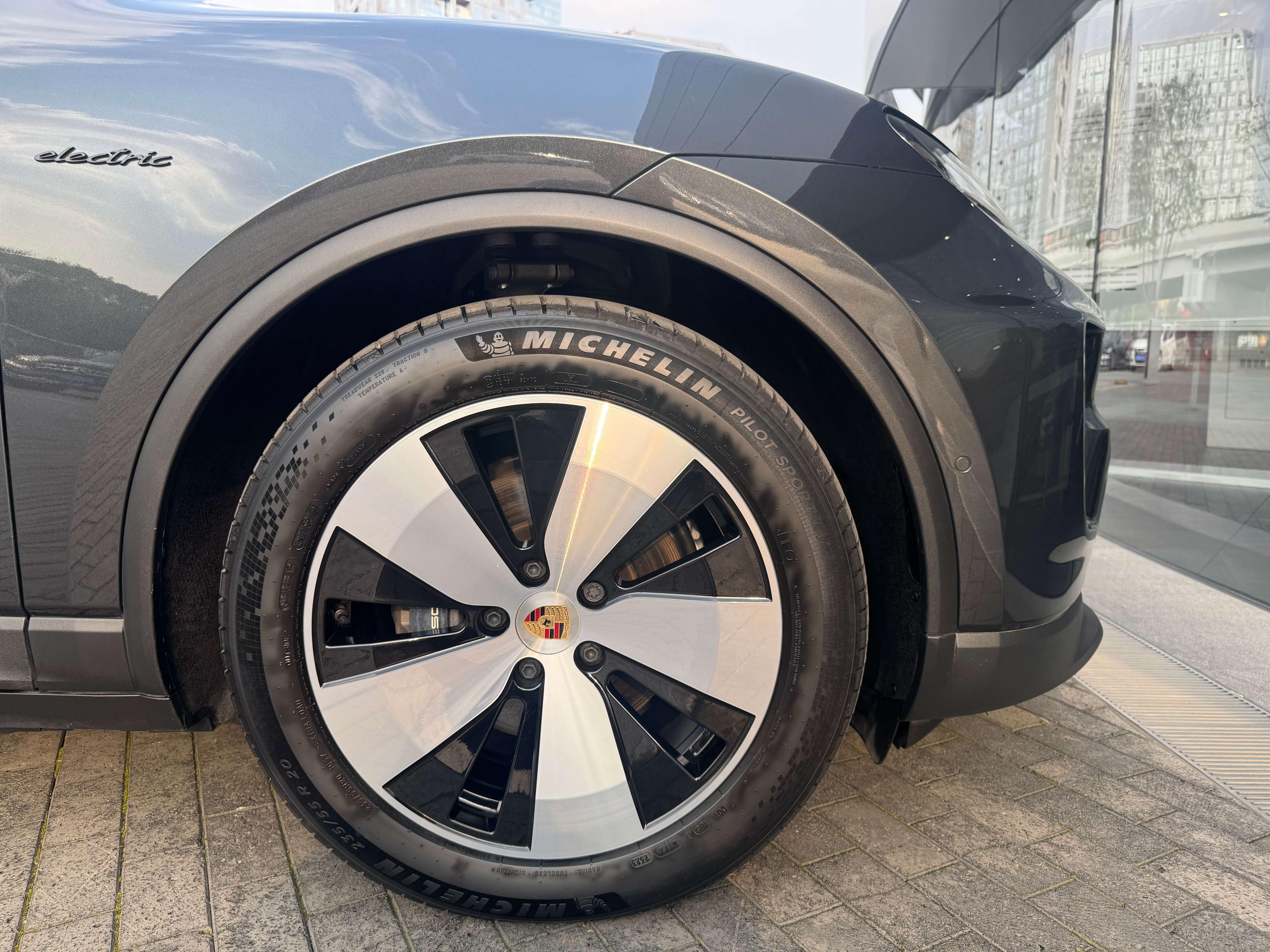 Porsche Macan 2024 thumb 4