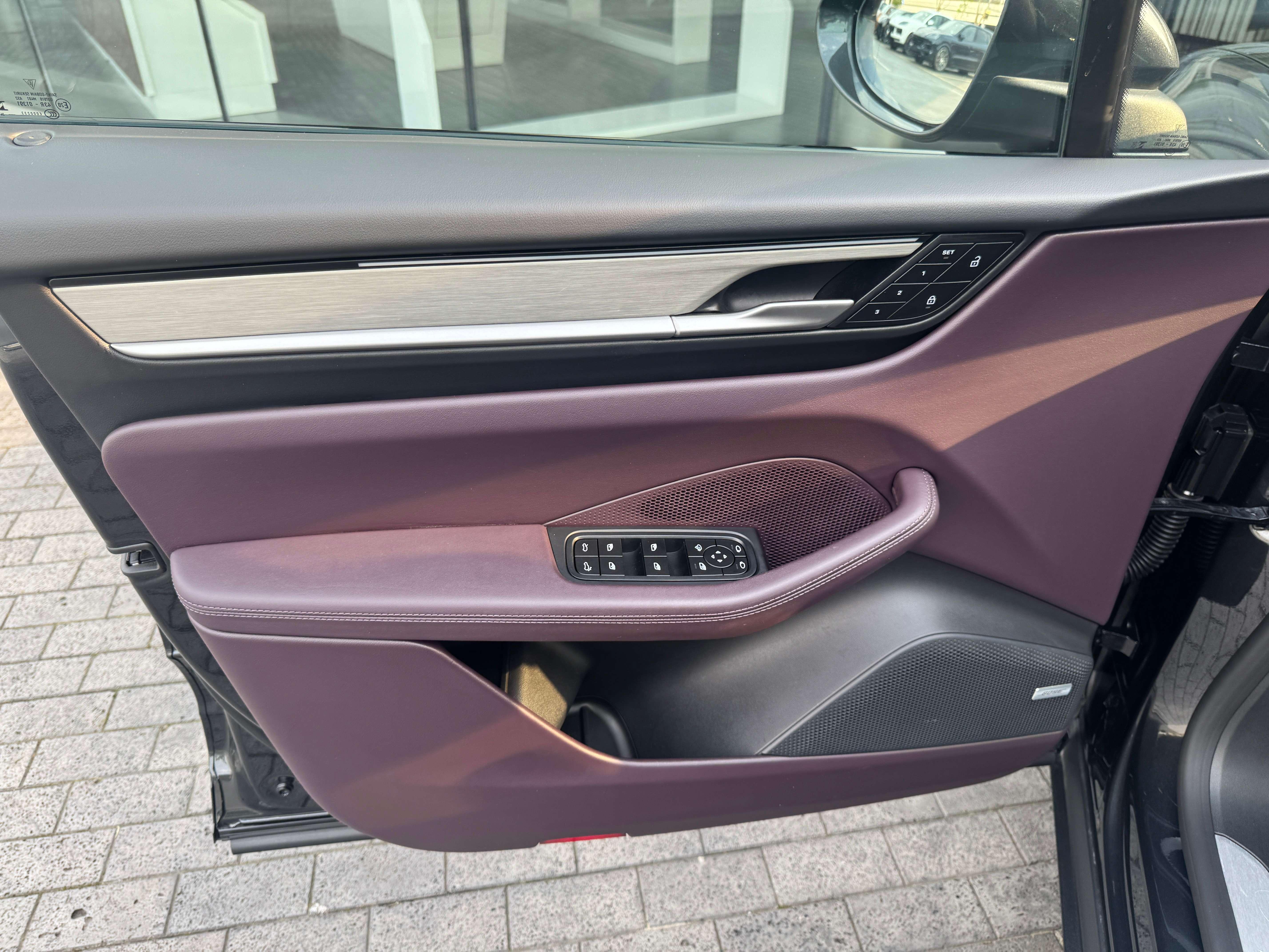 Porsche Macan 2024 thumb 6