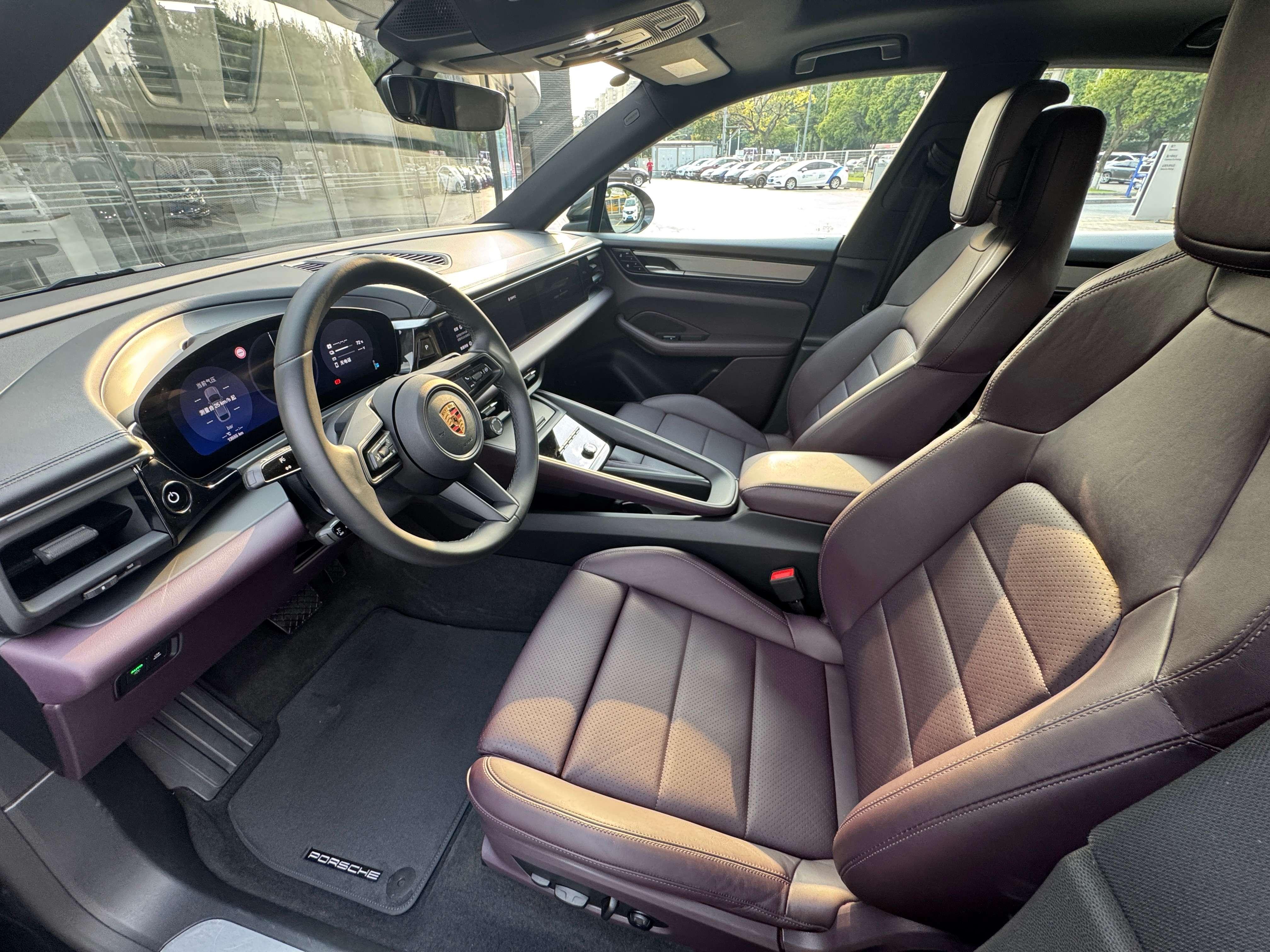 Porsche Macan 2024 thumb 11