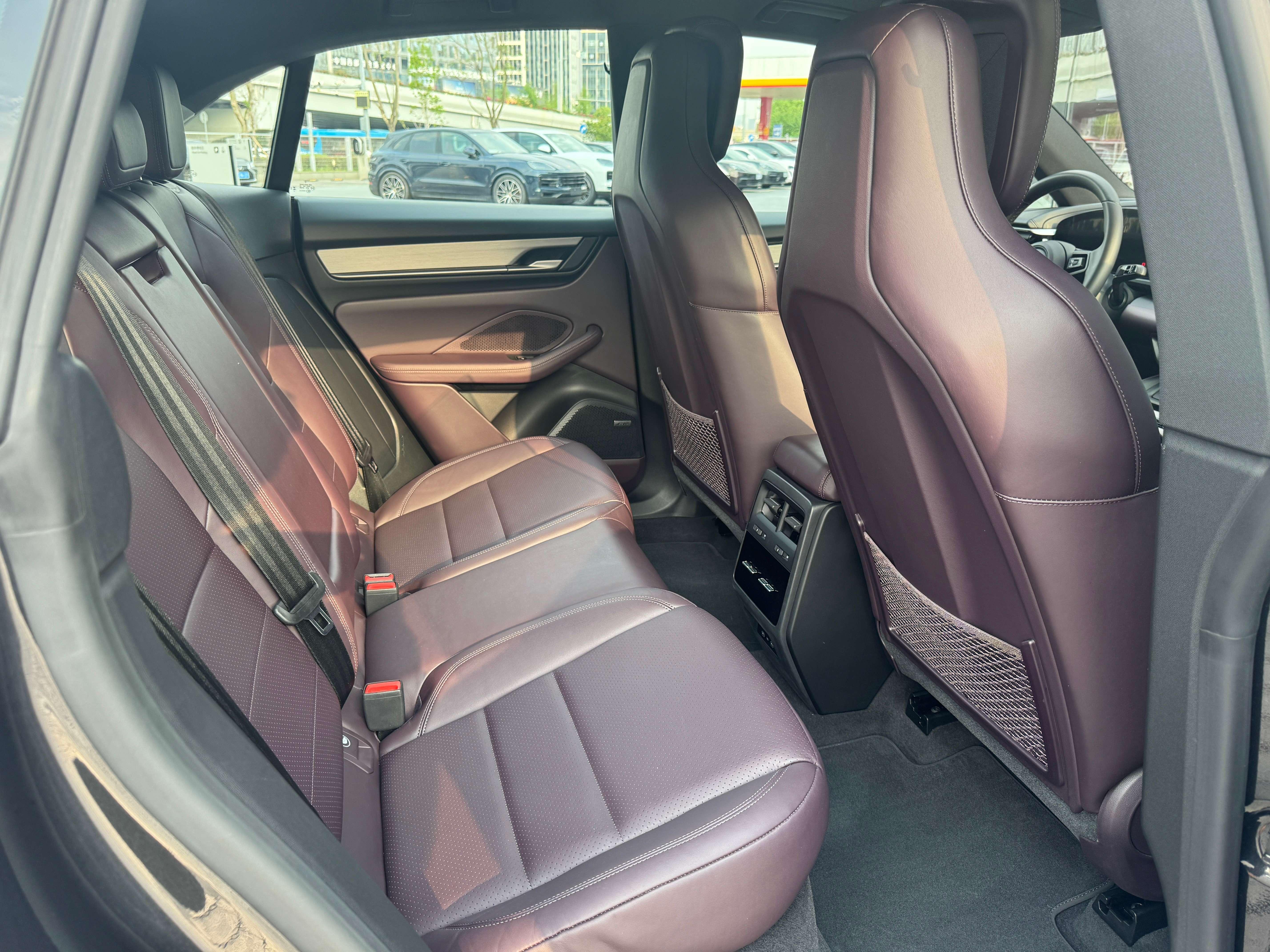Porsche Macan 2024 thumb 12
