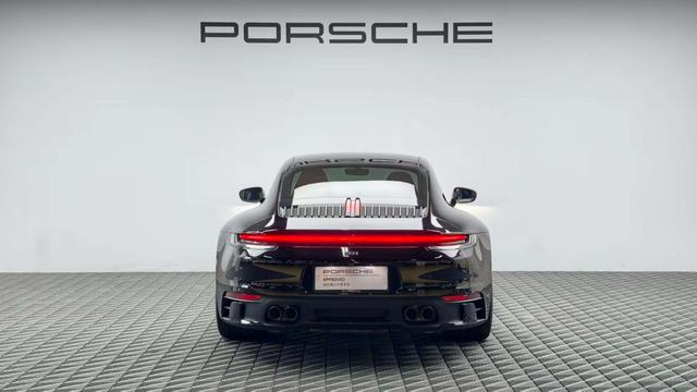 Porsche 911 2020 thumb 4