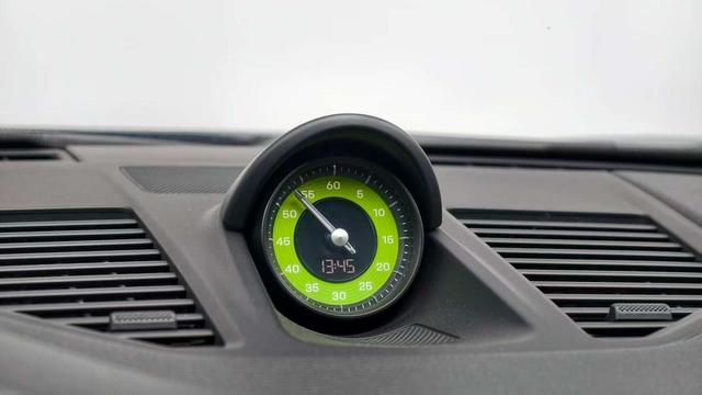 Porsche 911 2020 thumb 7