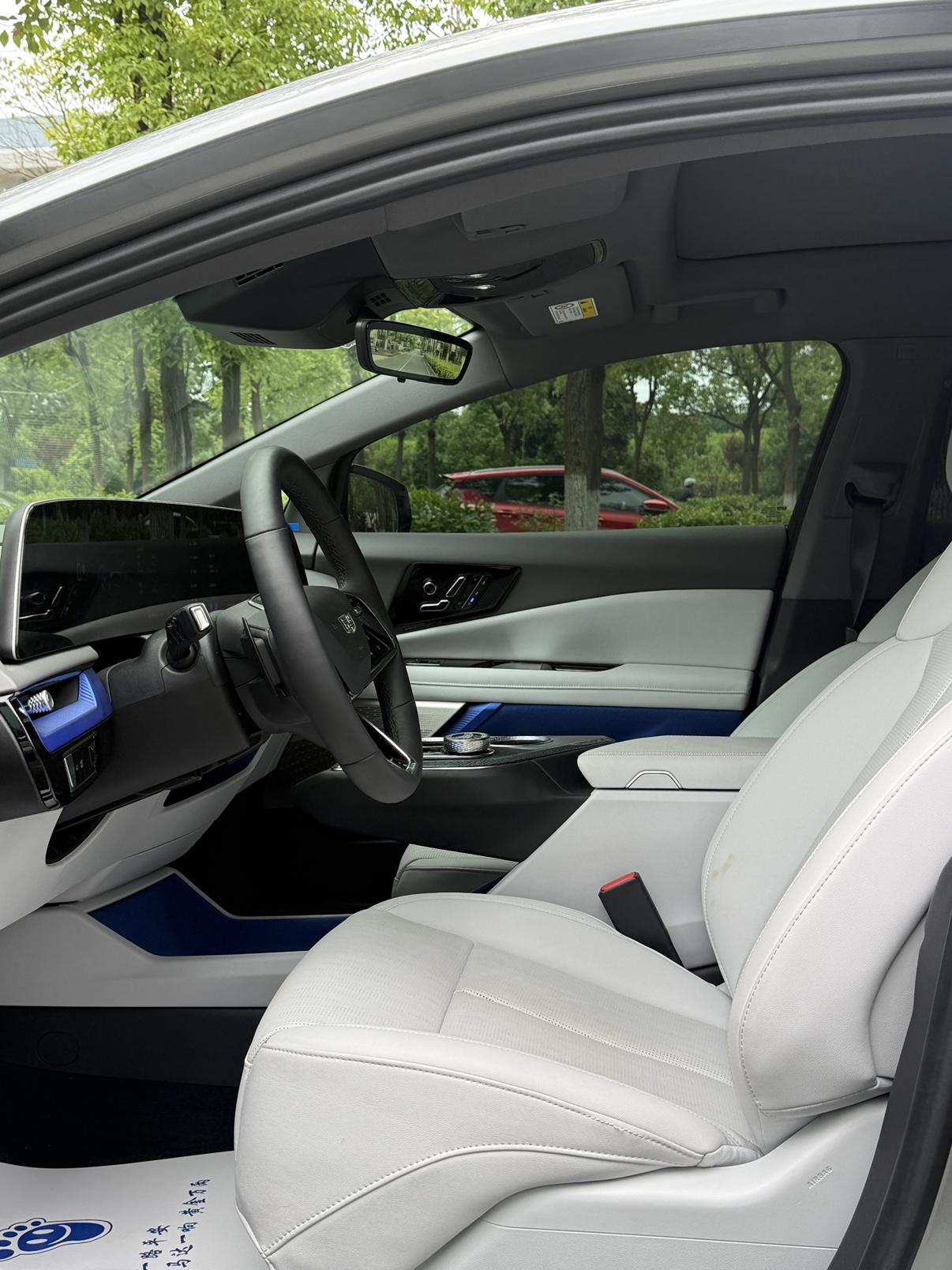Cadillac Lyriq 2024 thumb 11