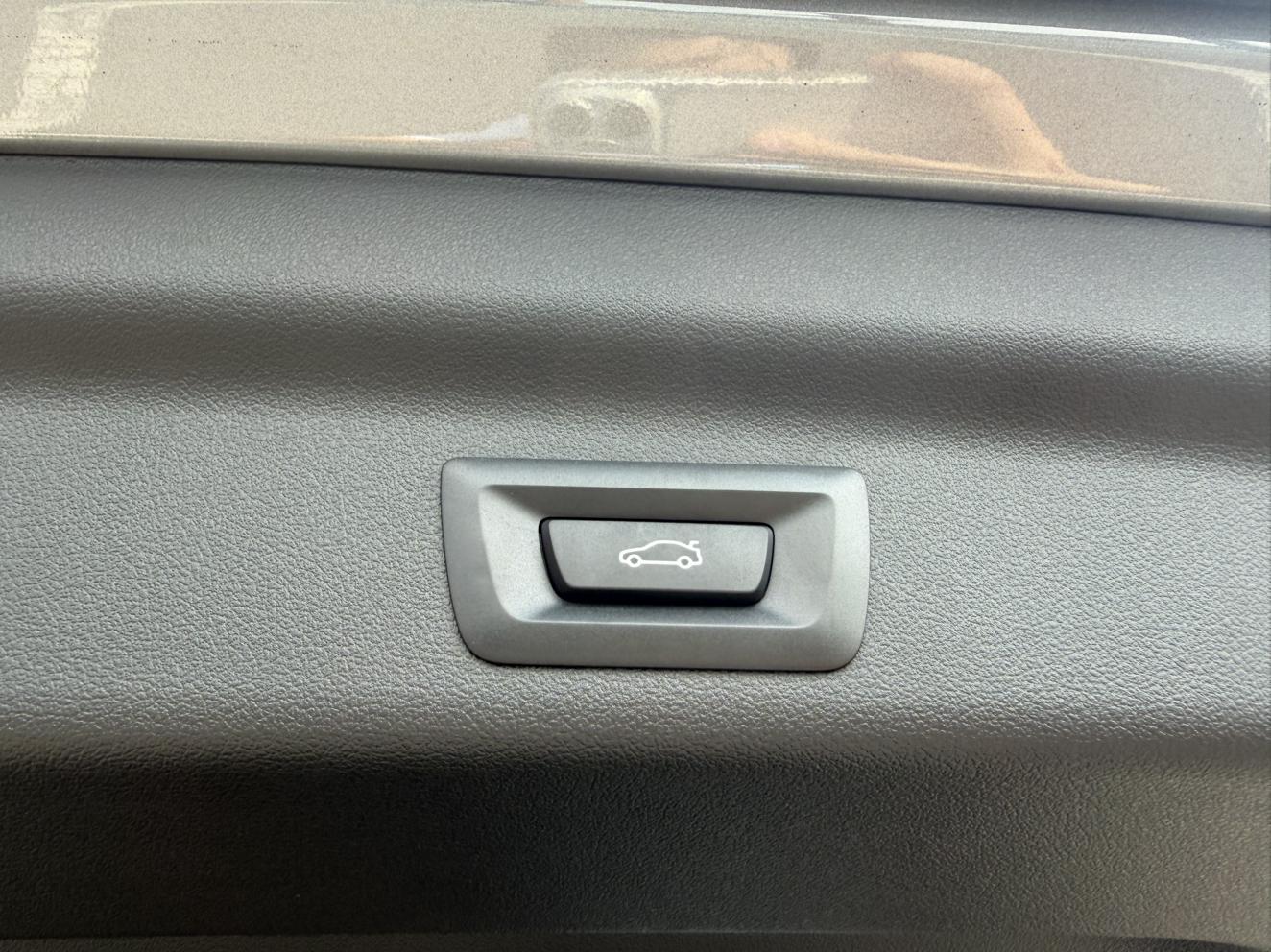 BMW X1 2023 thumb 10