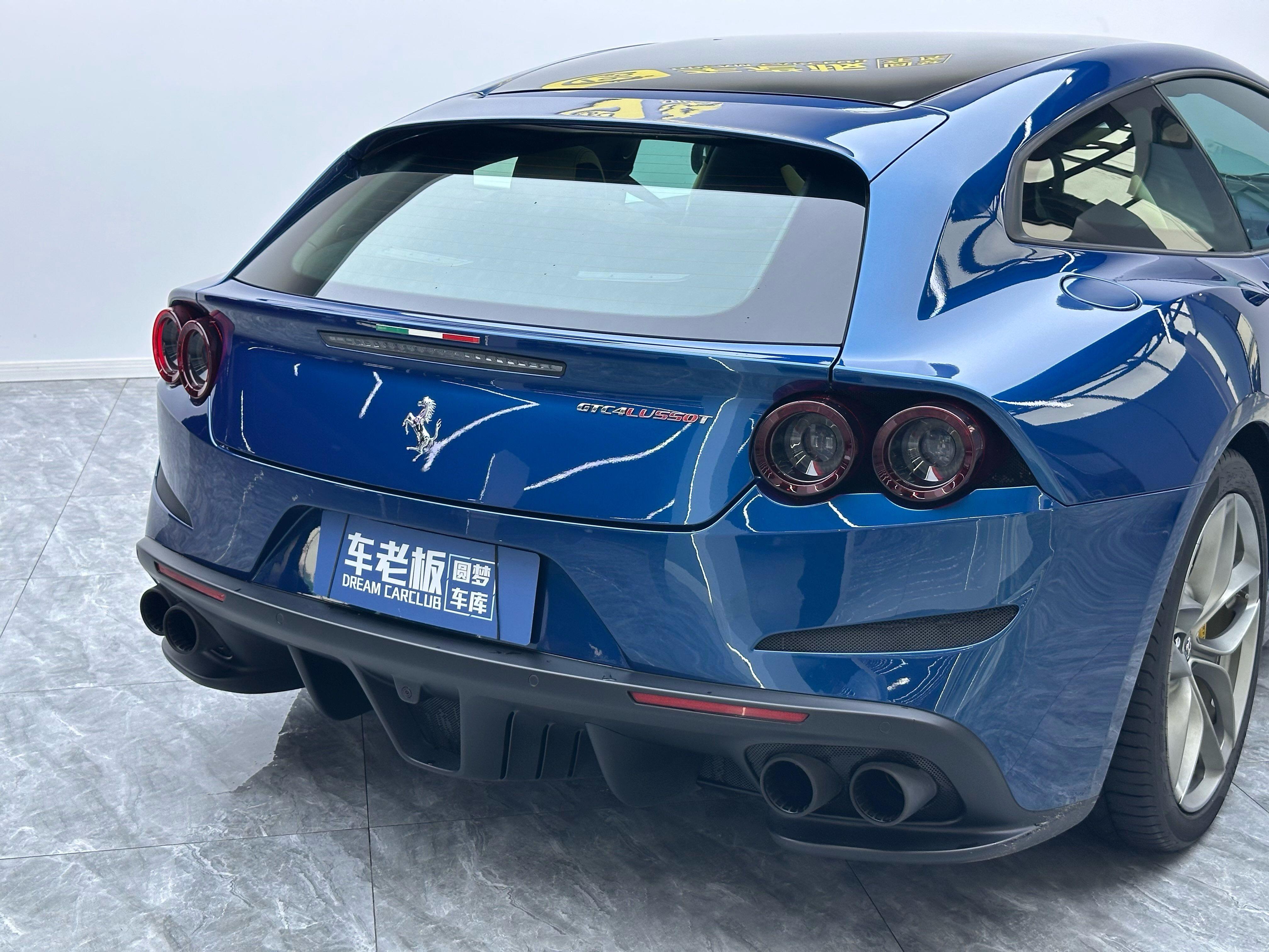 Ferrari GTC4Lusso 2017 thumb 7