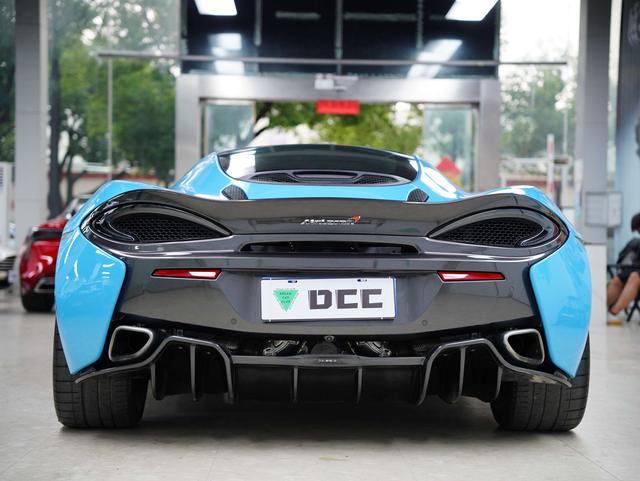 McLaren 570GT 2019 thumb 4