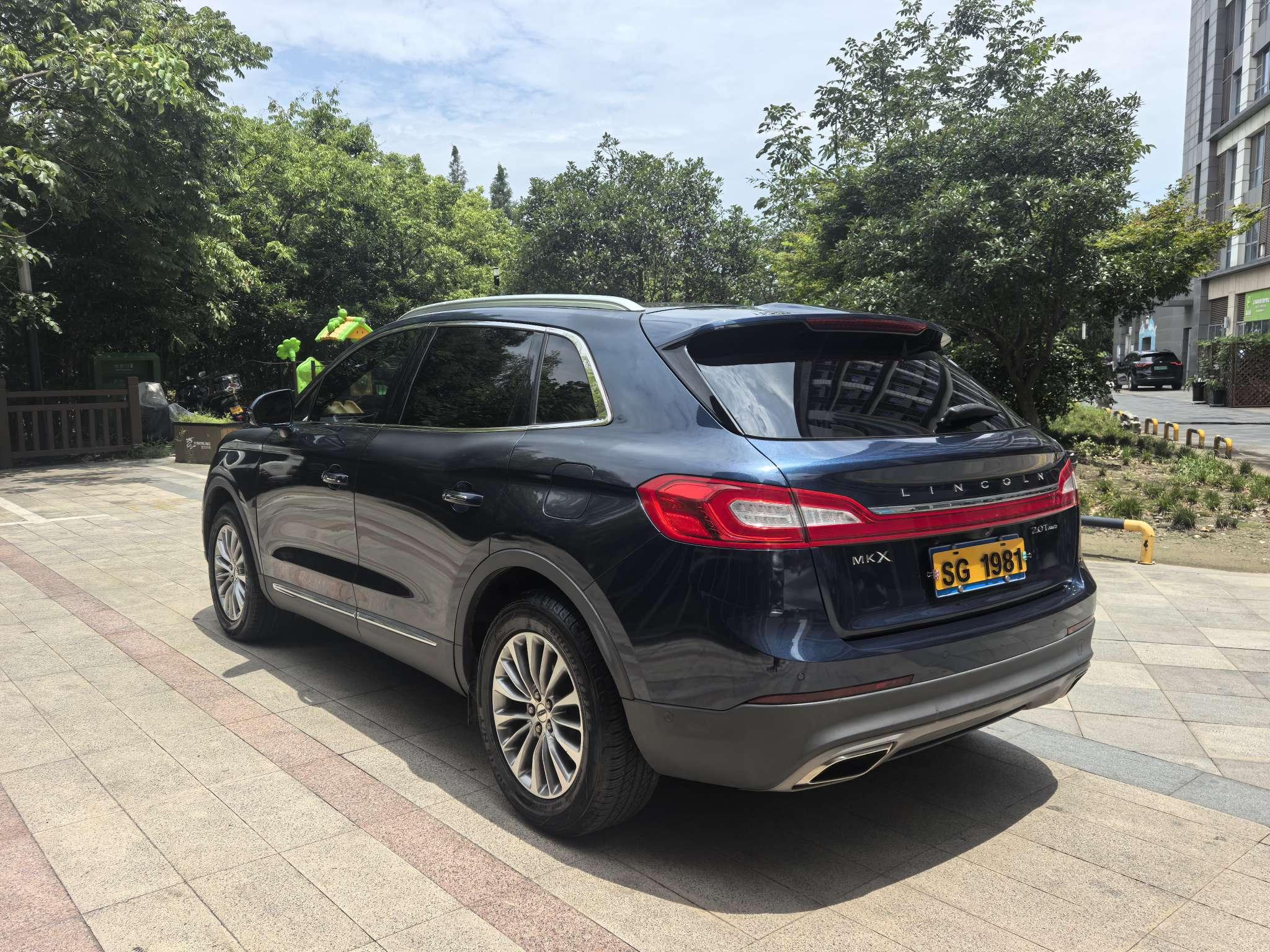 Lincoln MKX 2017 thumb 2