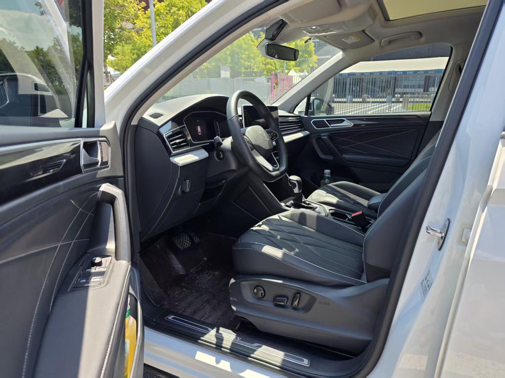Volkswagen Tiguan 2023 thumb 6