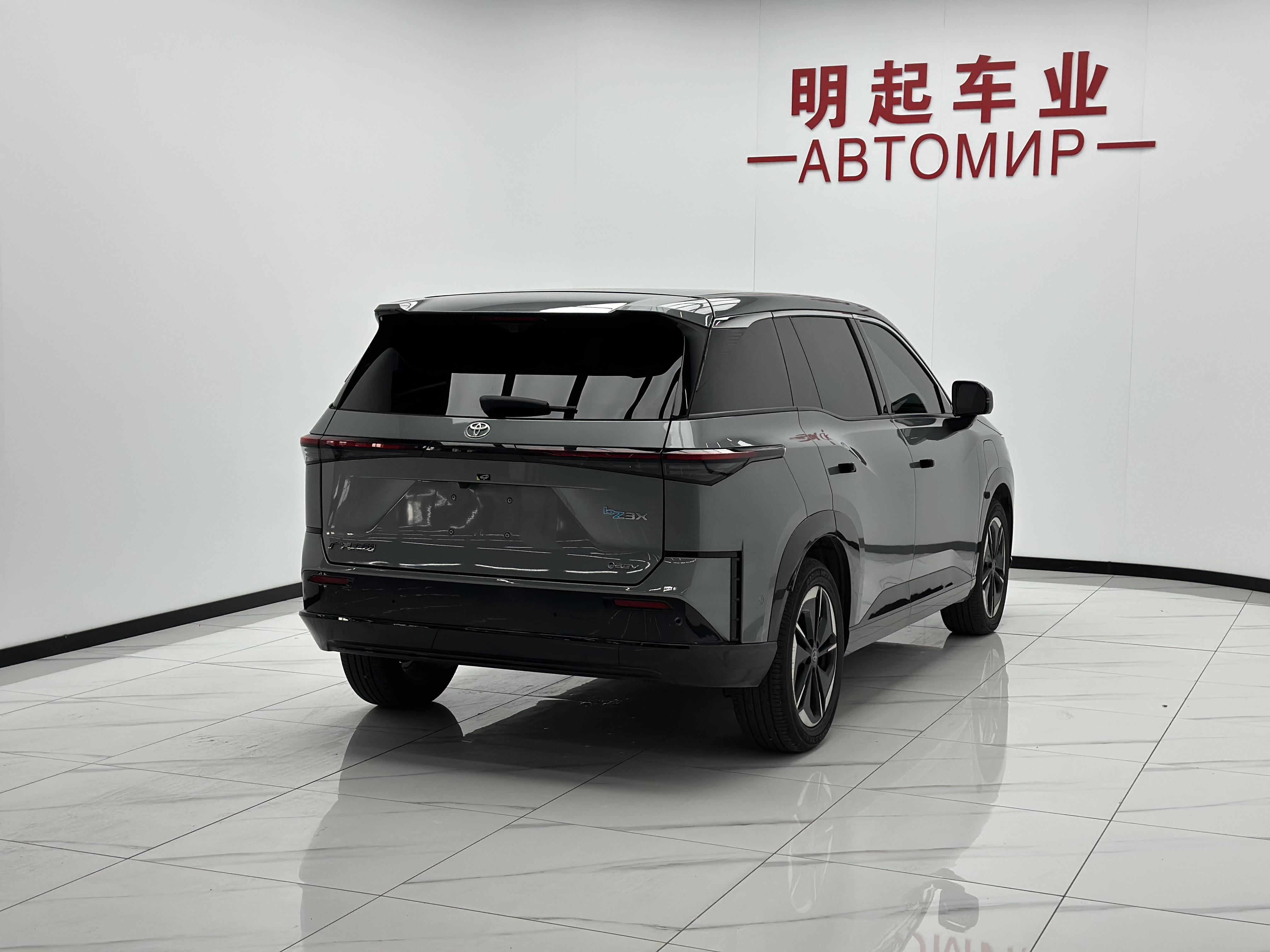 Toyota 3X 2025 thumb 4
