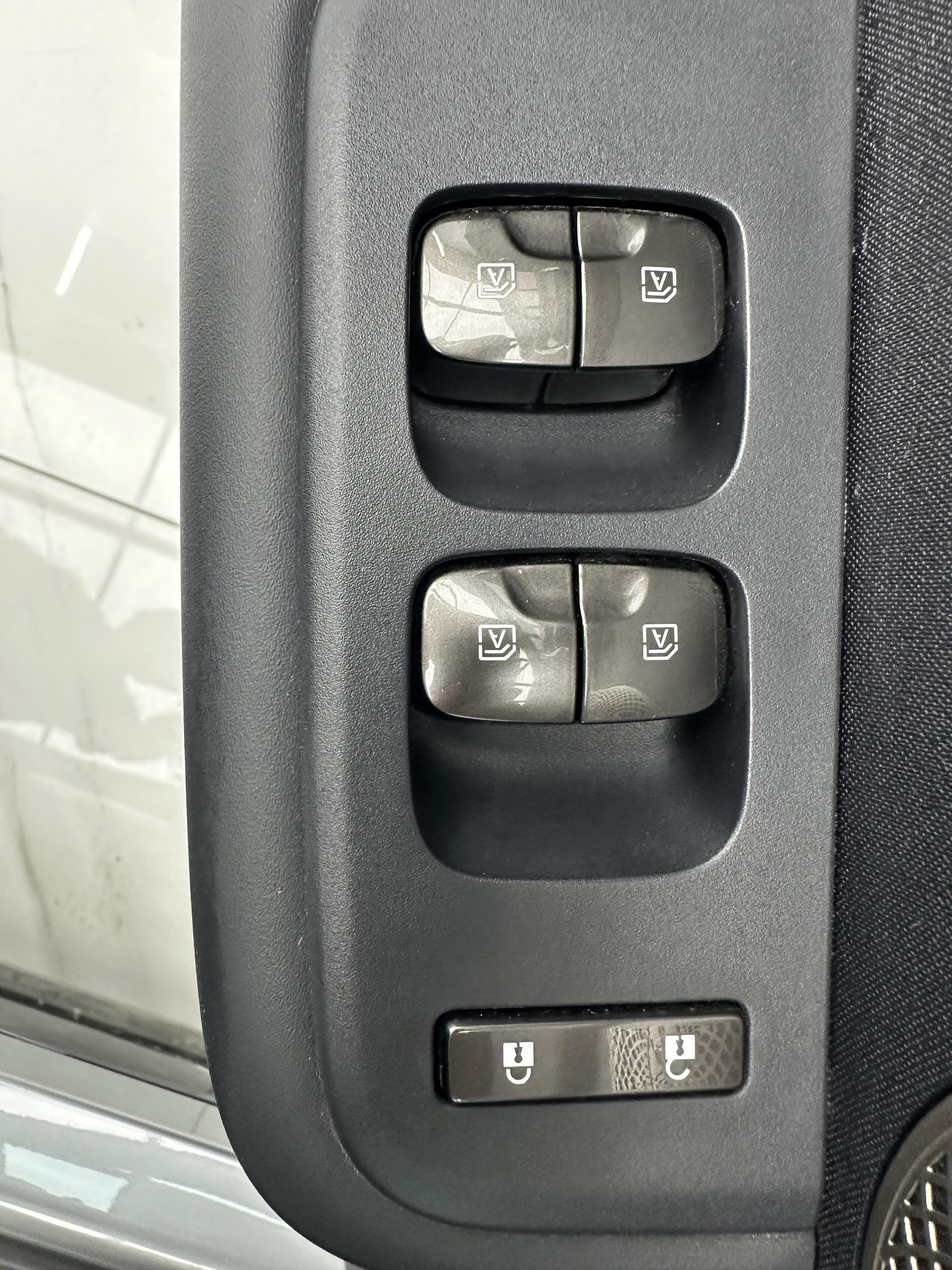 Toyota 3X 2025 thumb 6