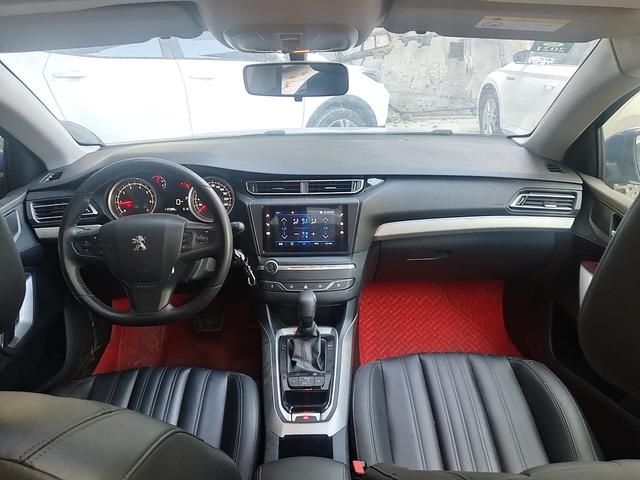 Peugeot 408 2019 thumb 3