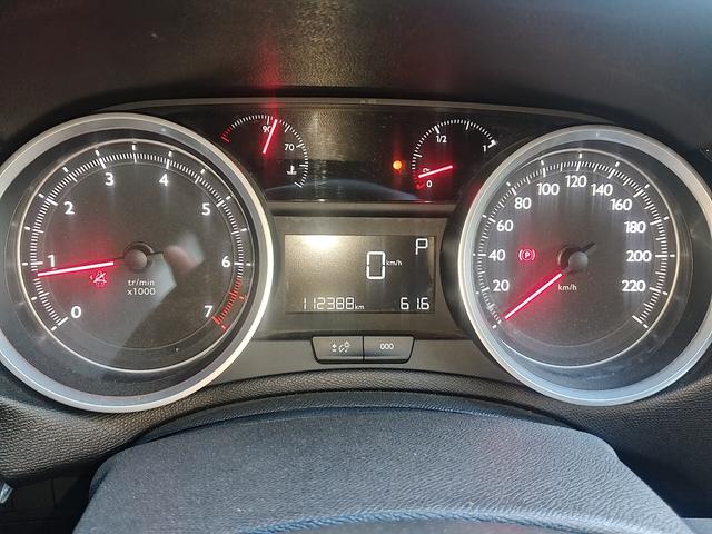 Peugeot 408 2019 thumb 5