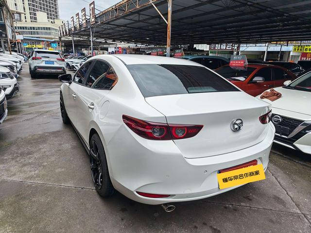 Mazda 3 2021 thumb 2