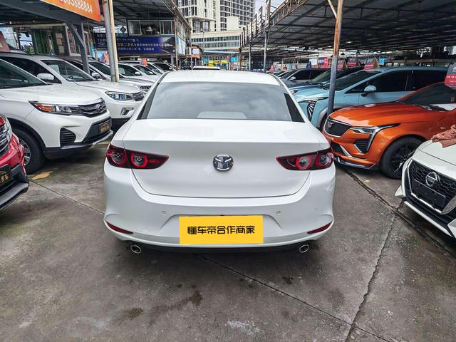 Mazda 3 2021 thumb 3