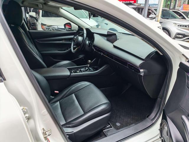 Mazda 3 2021 thumb 7