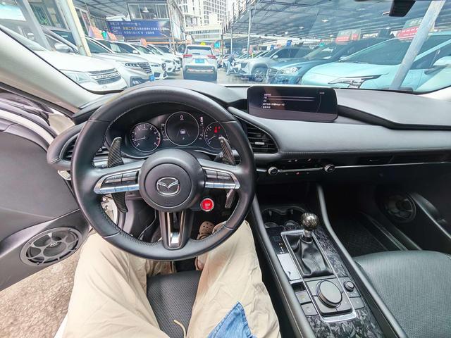 Mazda 3 2021 thumb 8
