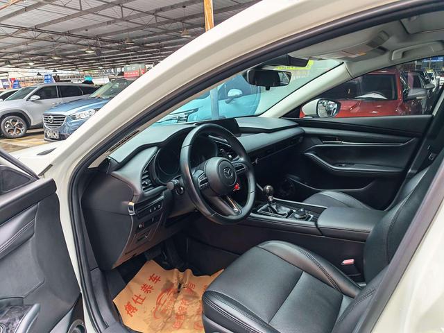 Mazda 3 2021 thumb 10