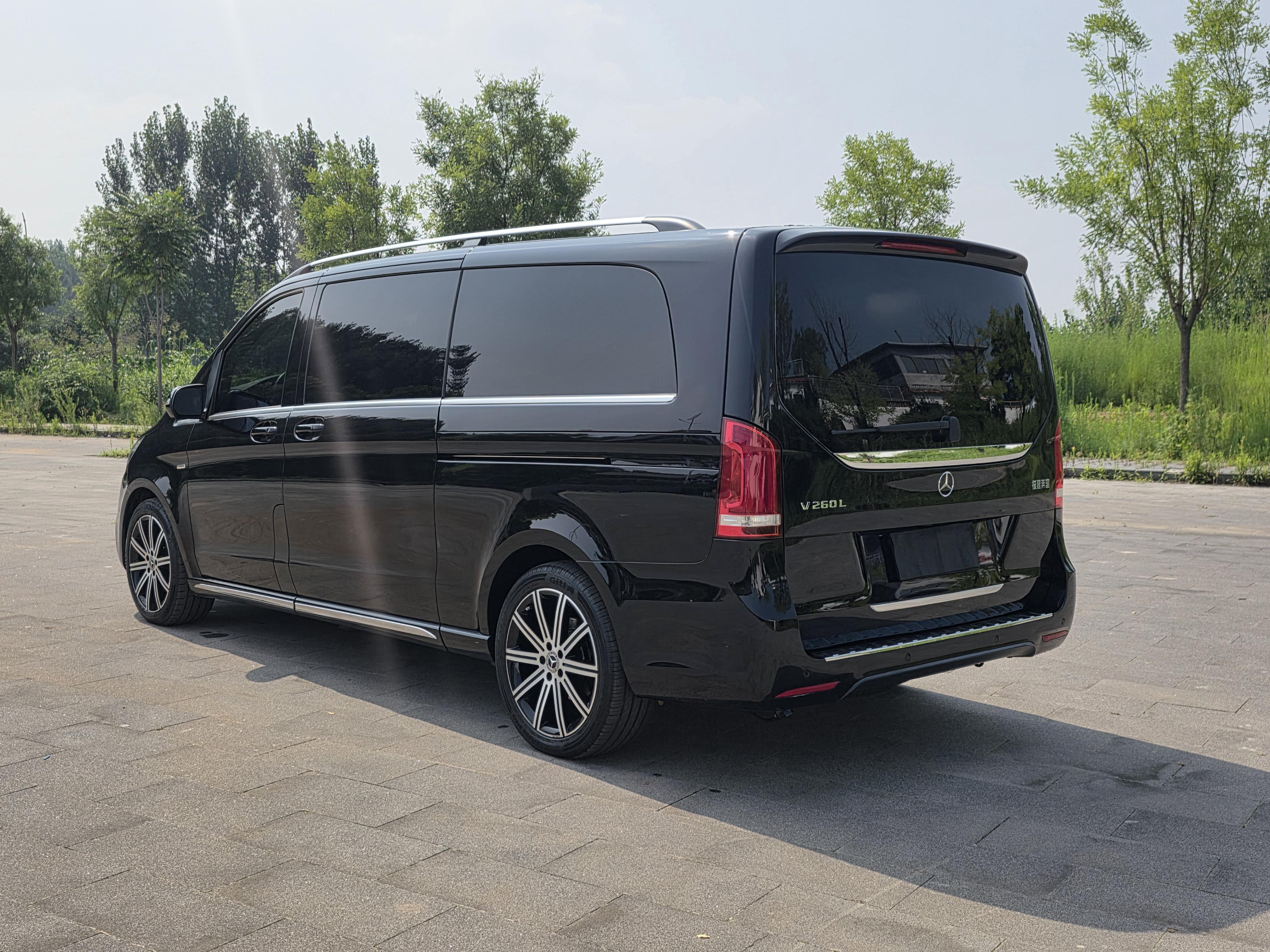 Mercedes-Benz V-Класс 2022 thumb 3