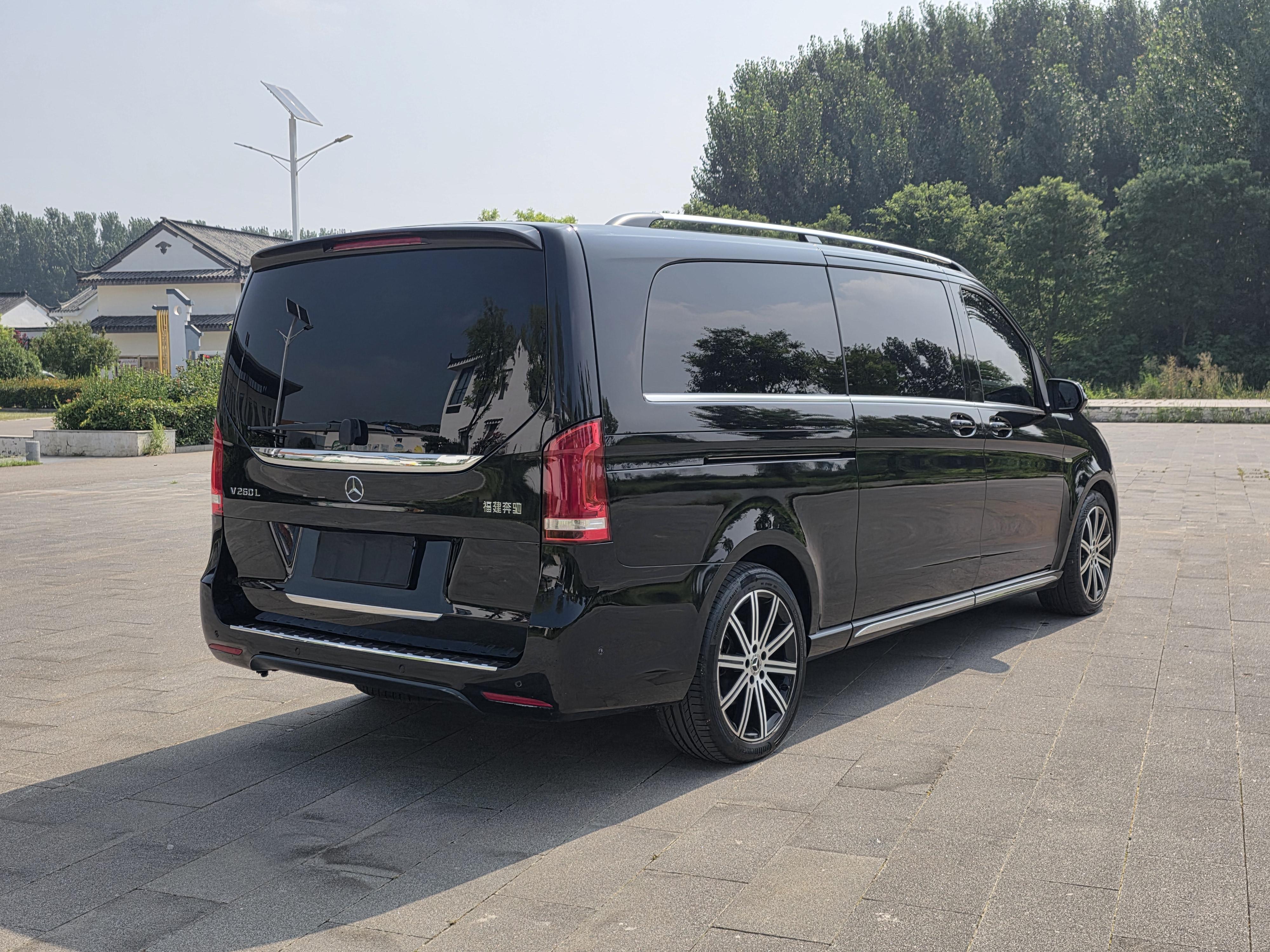 Mercedes-Benz V-Класс 2022 thumb 5