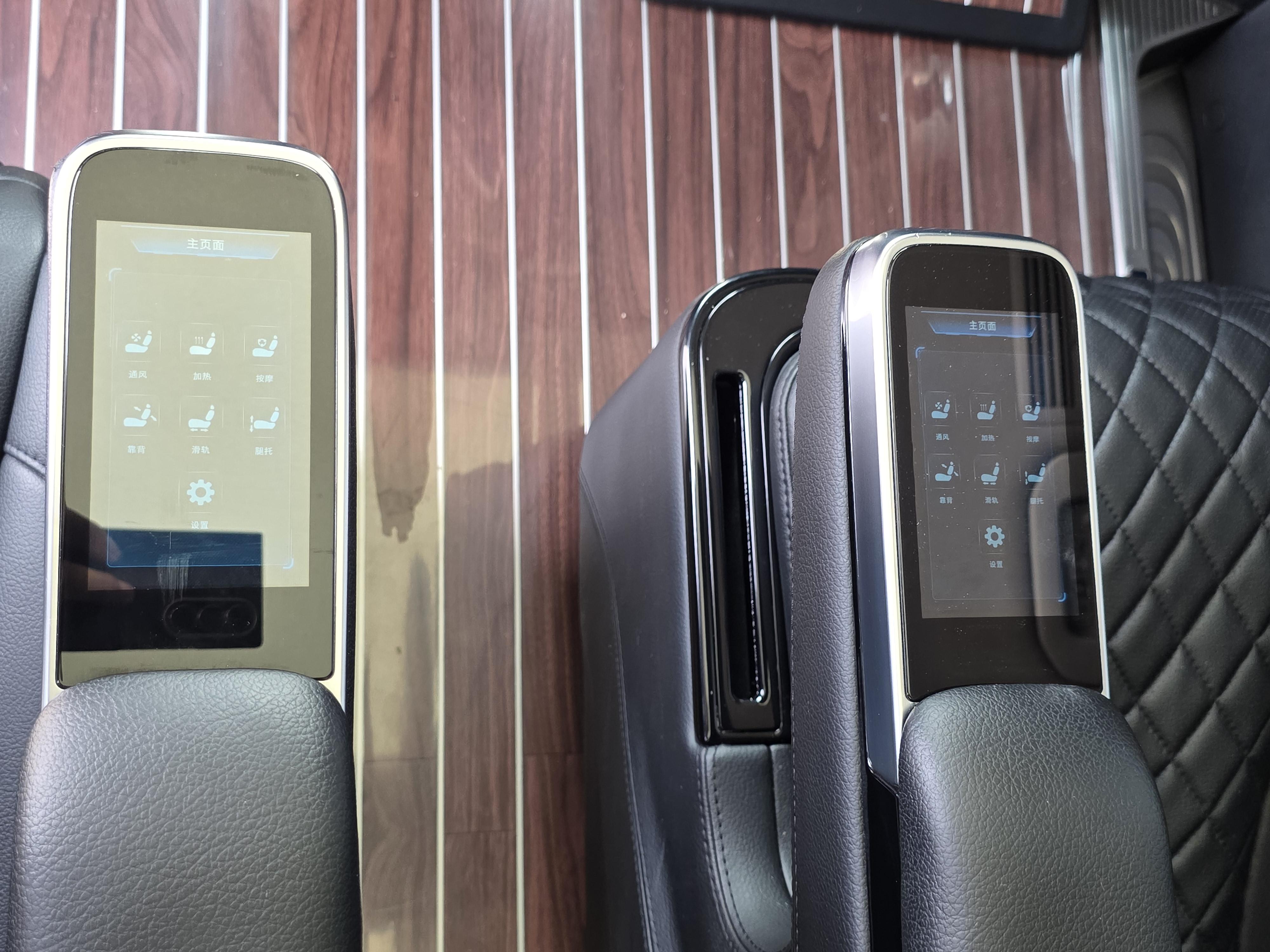 Mercedes-Benz V-Класс 2022 thumb 8