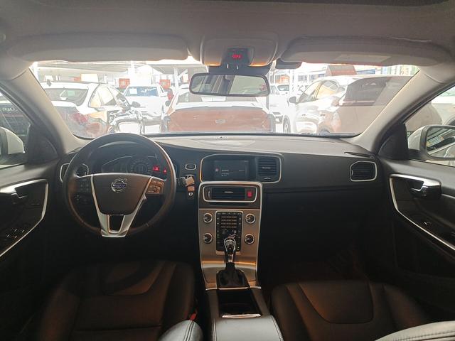 Volvo S60 2018 thumb 4