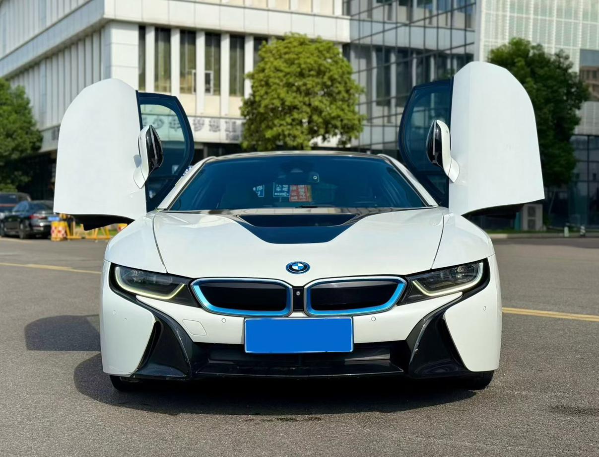 BMW i8 2014 thumb 9