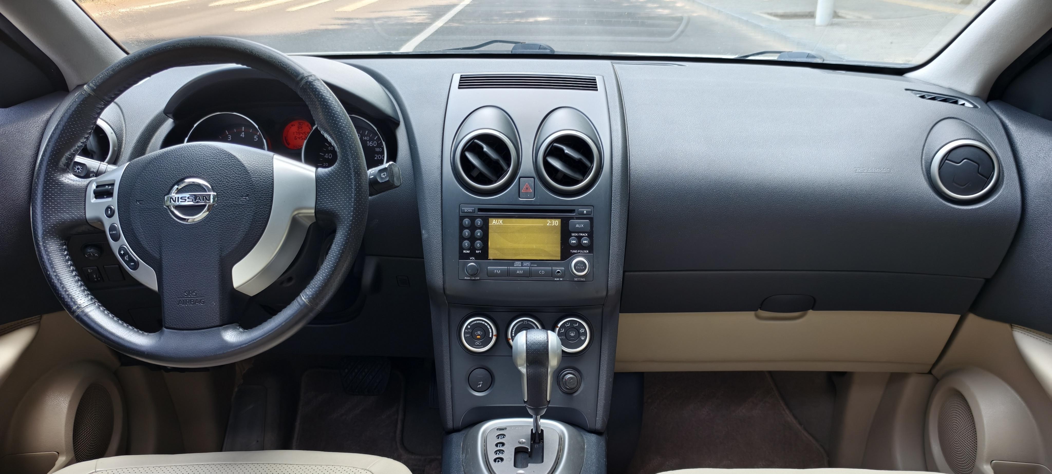 Nissan Qashqai+2 2011 thumb 11