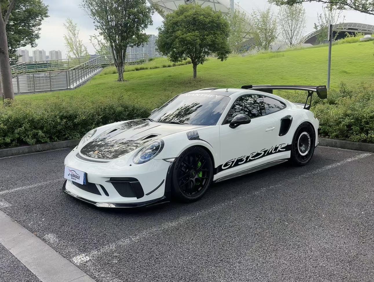 Porsche 911 2018 thumb 11