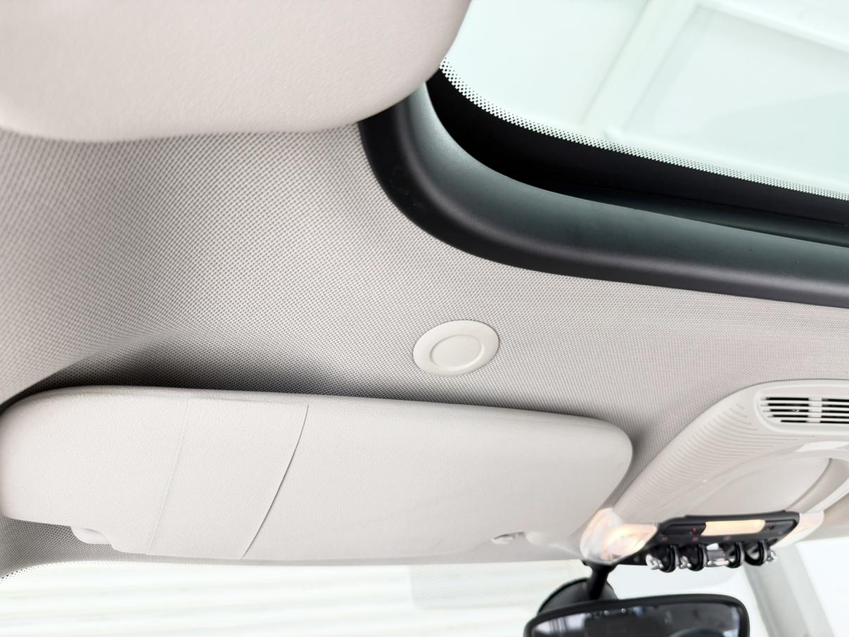 Mini Hatch 2014 thumb 4