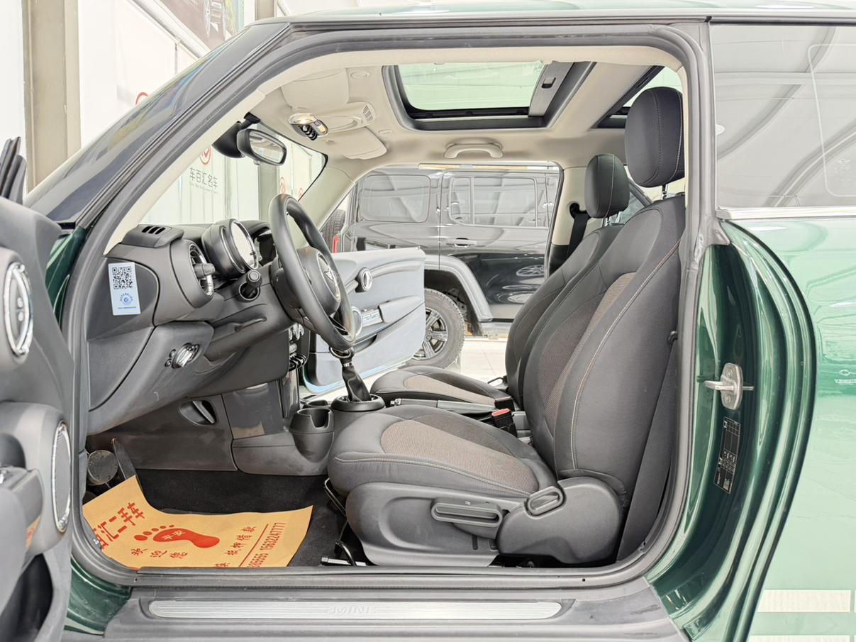 Mini Hatch 2014 thumb 9