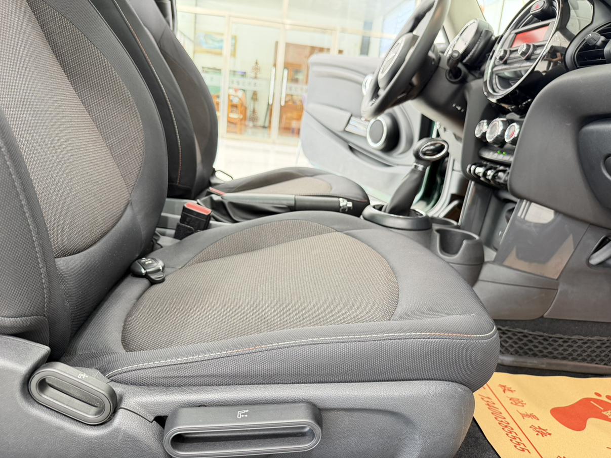 Mini Hatch 2014 thumb 10