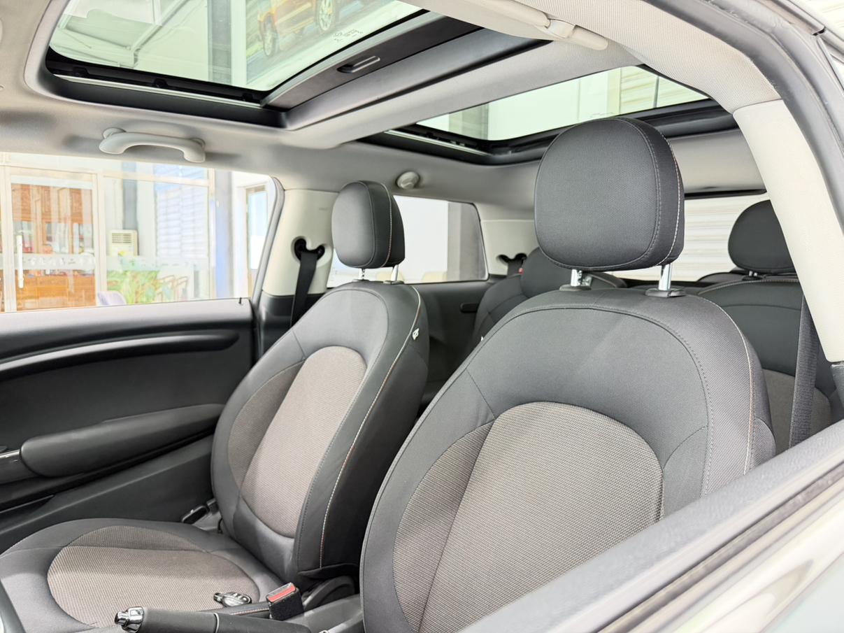 Mini Hatch 2014 thumb 11