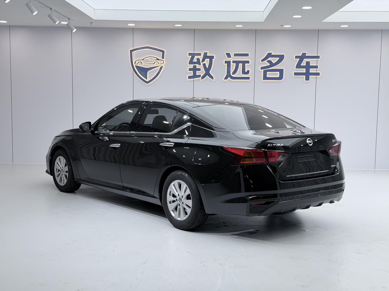 Nissan Altima 2020 thumb 2