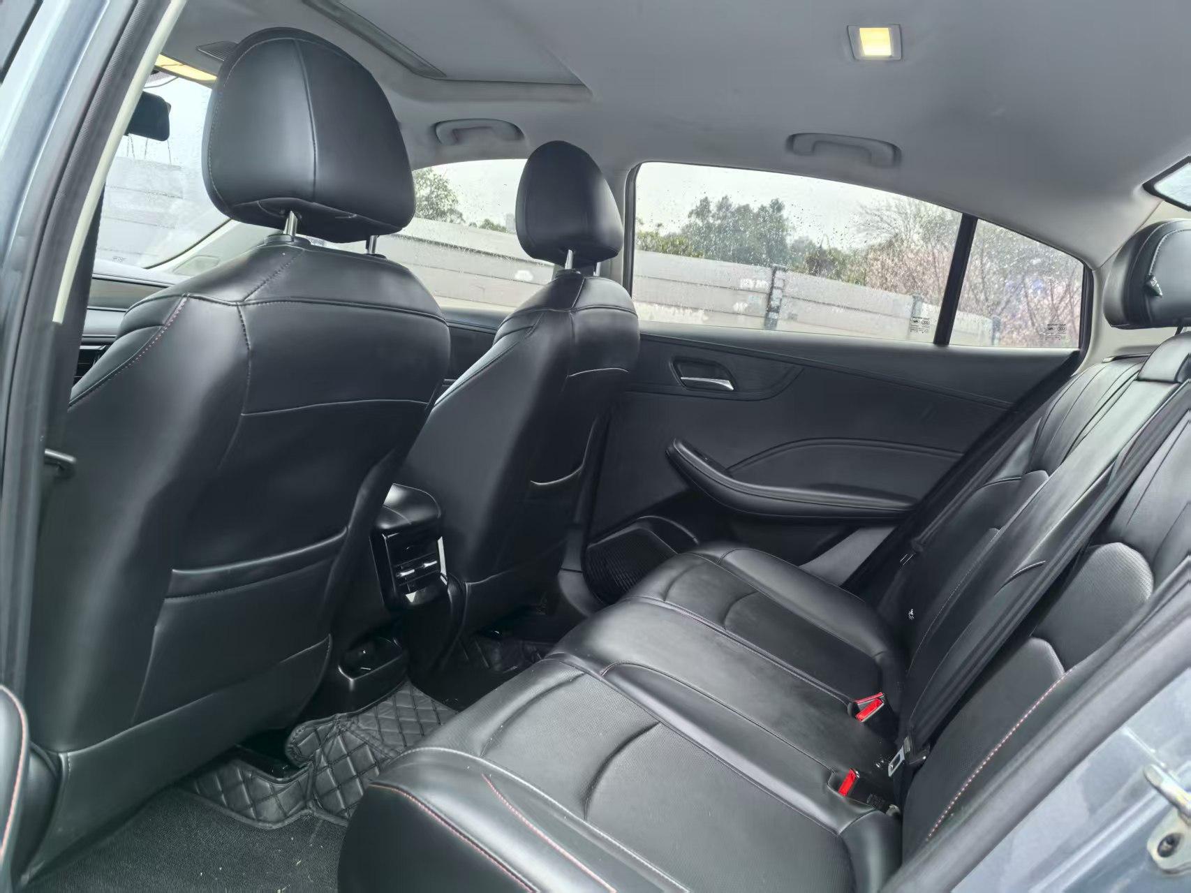 Roewe i5 2023 thumb 7