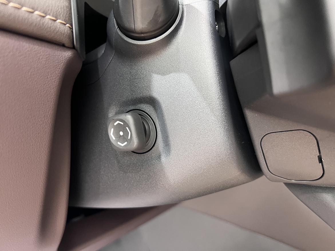 Toyota Vellfire 2023 thumb 12