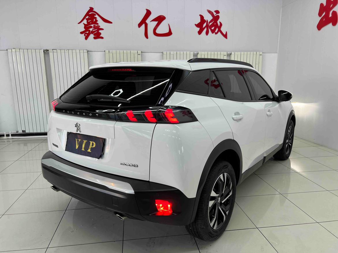 Peugeot 2008 2022 thumb 4