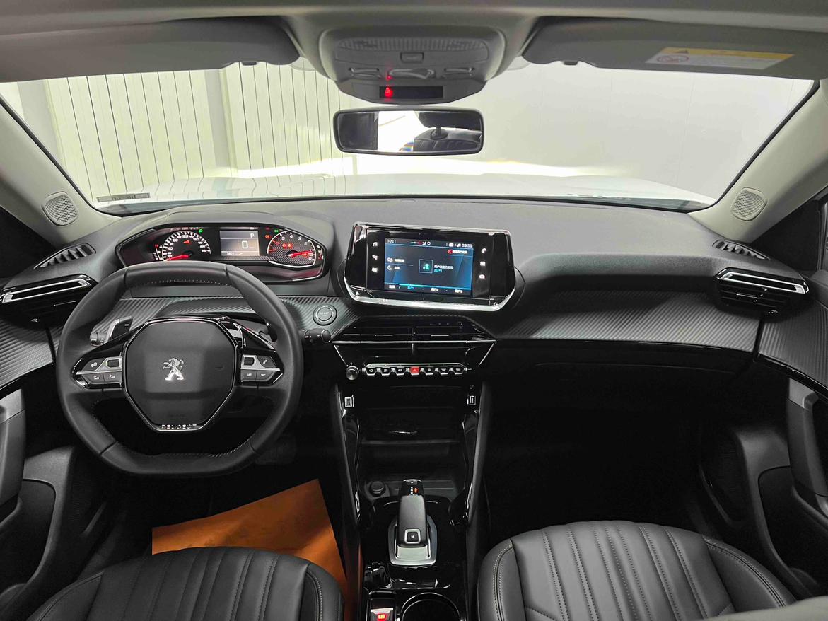 Peugeot 2008 2022 thumb 10